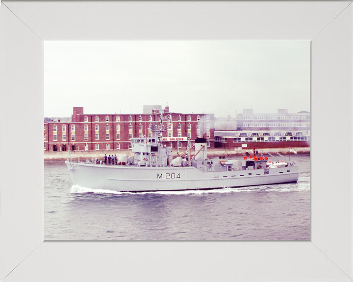 HMS Stubbington M1204 Ton Class Minesweeper Warship 1985 Photo Print - Posters, Prints, & Visual Artwork - by Hampshire Prints (image 5 of 9)