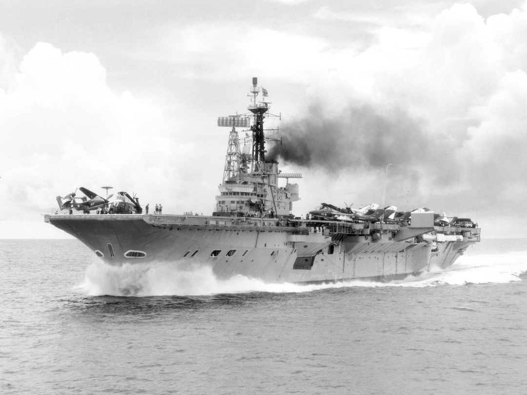 HMS Centaur (R06) Royal Navy Centaur Class Carrier Underway Photo Print Wall Art Decor Posters, Prints, & Visual Artwork Hampshire Prints 6 x 4 No Frame No