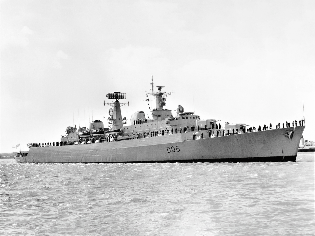 HMS Hampshire (D06) Royal Navy County Class Destroyer Entering Harbour Photo Print Wall Art Decor - Posters, Prints, & Visual Artwork - by Hampshire Prints (image 1 of 9)