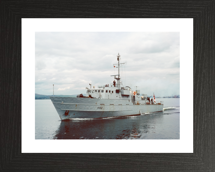 HMS Peterel P262 Bird Class Patrol Vessel 1976 Photo Print - Posters, Prints, & Visual Artwork - by Hampshire Prints (image 2 of 9)