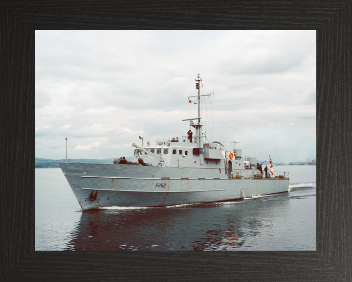 HMS Peterel P262 Bird Class Patrol Vessel 1976 Photo Print - Posters, Prints, & Visual Artwork - by Hampshire Prints (image 3 of 9)