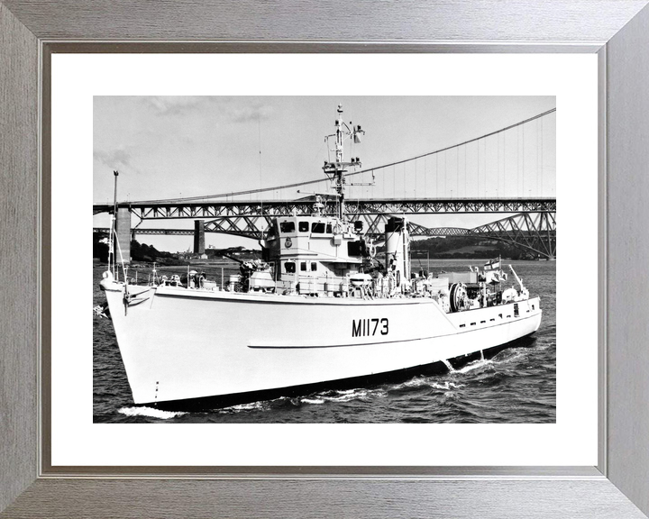 HMS Pollington M1173 Ton Class Minesweeper Port Side View Photo Print - Posters, Prints, & Visual Artwork - by Hampshire Prints (image 6 of 9)