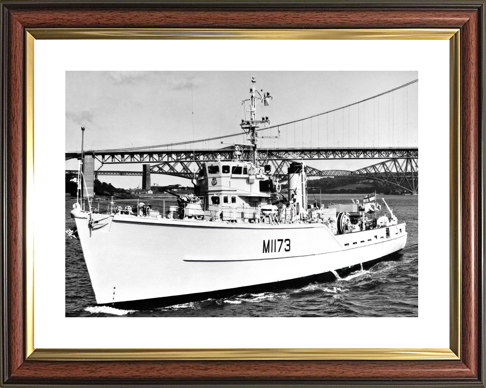 HMS Pollington M1173 Ton Class Minesweeper Port Side View Photo Print - Posters, Prints, & Visual Artwork - by Hampshire Prints (image 8 of 9)