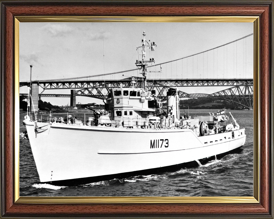 HMS Pollington M1173 Ton Class Minesweeper Port Side View Photo Print - Posters, Prints, & Visual Artwork - by Hampshire Prints (image 9 of 9)