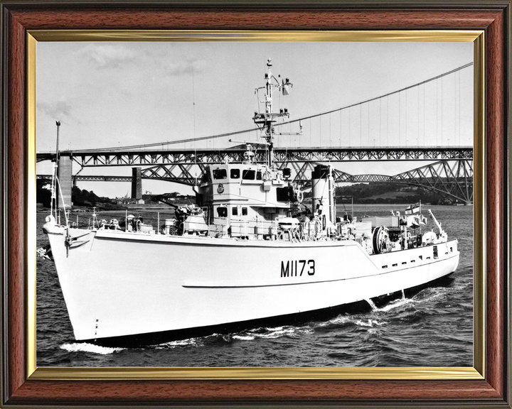 HMS Pollington M1173 Ton Class Minesweeper Port Side View Photo Print - Posters, Prints, & Visual Artwork - by Hampshire Prints (image 9 of 9)