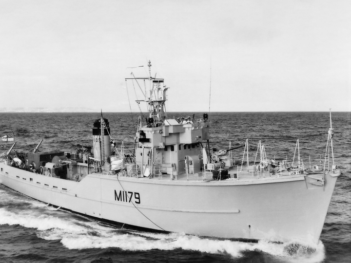 HMS Sefton M1178 Ton Class Minesweeper Warship Photo Print - Posters, Prints, & Visual Artwork - by Hampshire Prints (image 1 of 9)