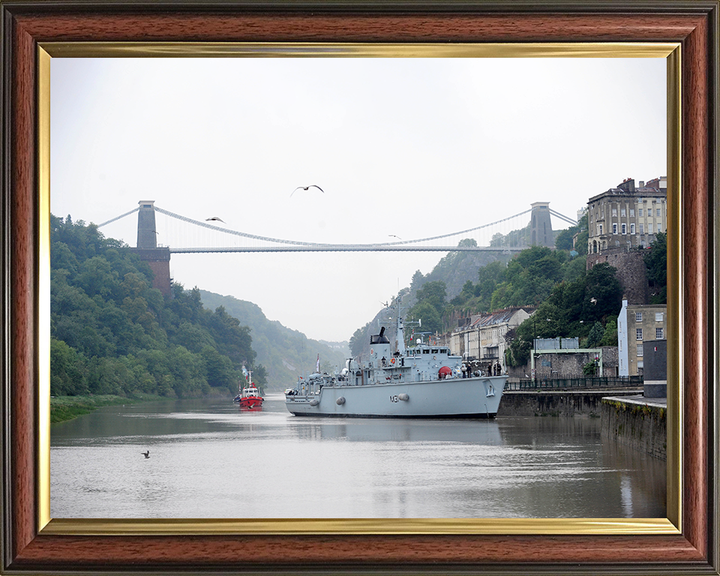 HMS Cattistock (M31) Photo Print - Bristol 2011 - Royal Navy Hunt Class MineHunter Posters, Prints, & Visual Artwork Hampshire Prints 10 x 8 Classic Frame No