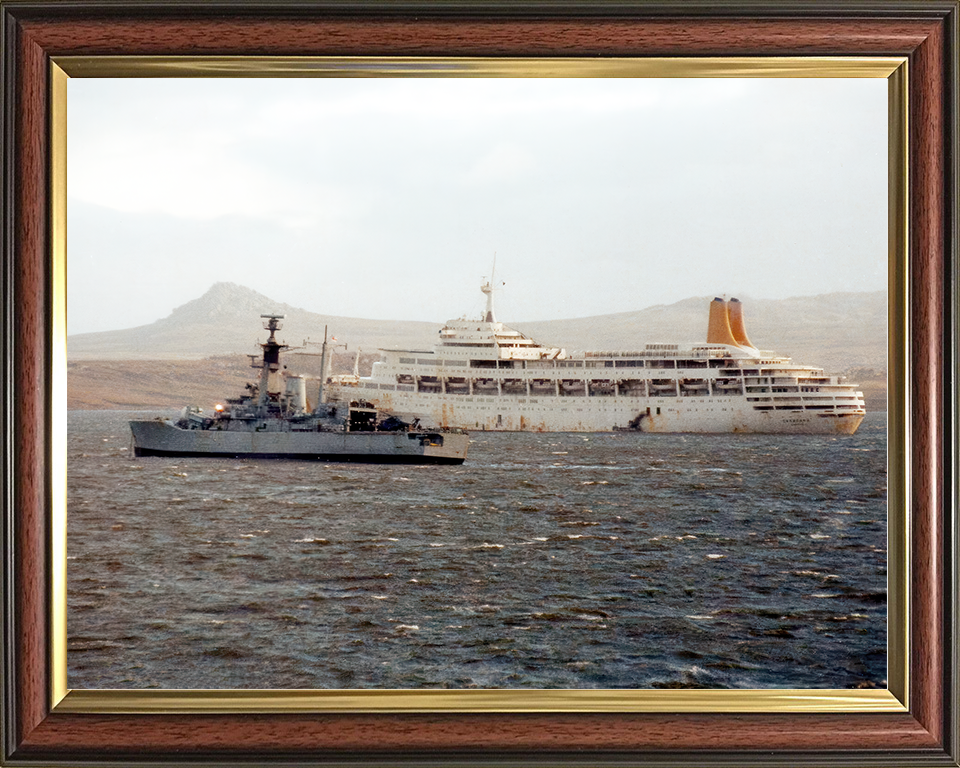 HMS Andromeda (F57) Royal Navy Leander Class Frigate Falklands 1982 Photo Print Wall Art Decor Posters, Prints, & Visual Artwork Hampshire Prints 10 x 8 Classic Frame No