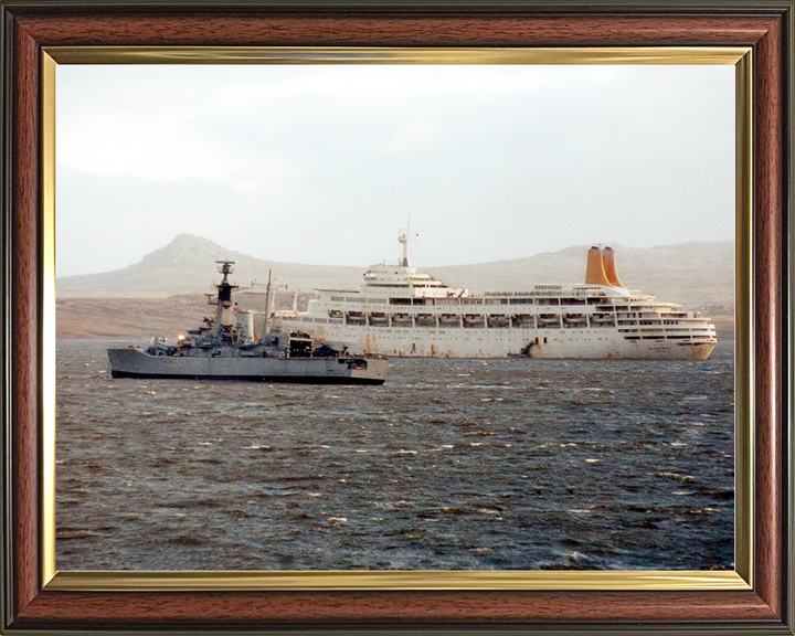 HMS Andromeda (F57) Royal Navy Leander Class Frigate Falklands 1982 Photo Print Wall Art Decor Posters, Prints, & Visual Artwork Hampshire Prints 10 x 8 Classic Frame No
