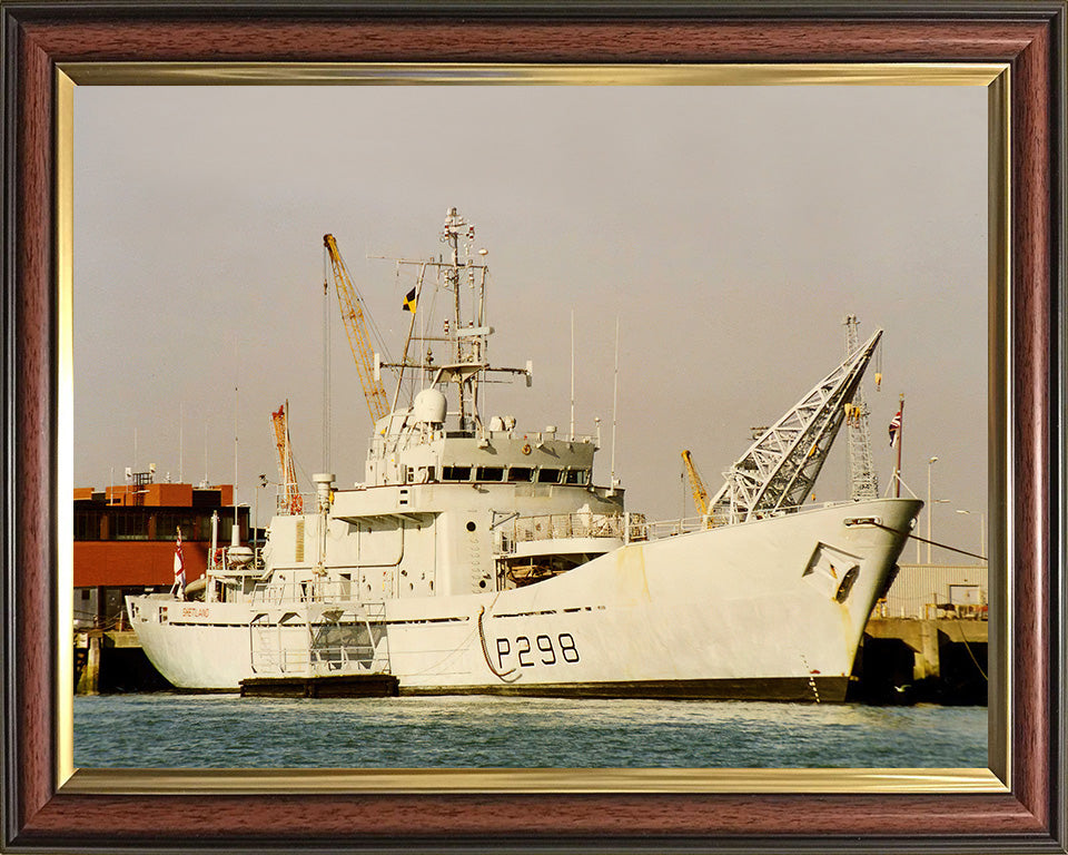 HMS Shetland P298 Royal Navy Island class Patrol Vessel Photo Print or Framed Photo Print - Hampshire Prints