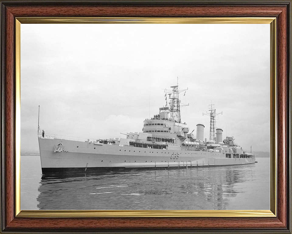 HMS Belfast (C35) Royal Navy Town Class Light Cruiser Leaving Harbour Photo Print Wall Art Decor Posters, Prints, & Visual Artwork Hampshire Prints 10 x 8 Classic Frame No