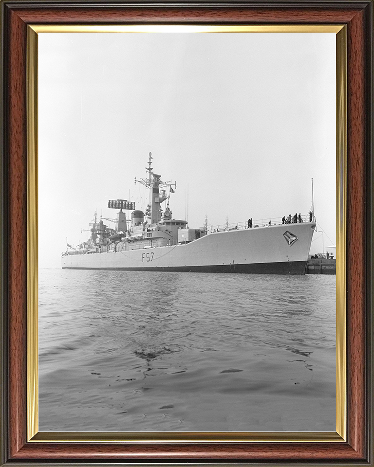 HMS Andromeda (F57) Royal Navy Leander Class Frigate Low Starboard View Photo Print Wall Art Decor Posters, Prints, & Visual Artwork Hampshire Prints 10 x 8 Classic Frame No