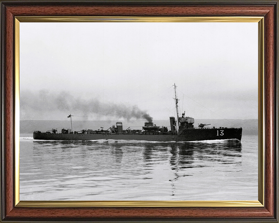 HMS Midge (H13) Photo Print - At Sea 1915 - Royal Navy Acasta Class Destroyer Posters, Prints, & Visual Artwork Hampshire Prints 10 x 8 Classic Frame No