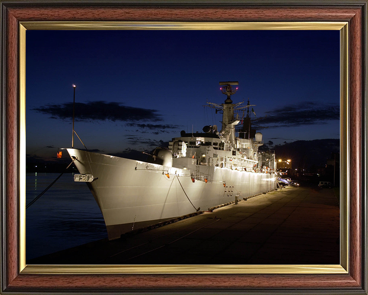 HMS Campbeltown (F86) Royal Navy Type 22 Frigate Floodlit Alongside Photo Print Wall Art Decor Posters, Prints, & Visual Artwork Hampshire Prints 10 x 8 Classic Frame No