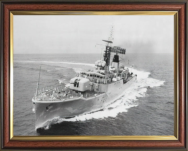 HMS Lynx F27 Royal Navy Leopard class Frigate Photo Print or Framed Print - Hampshire Prints