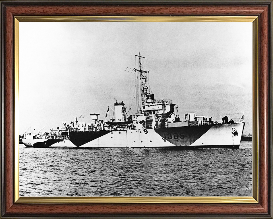 HMS Brave (J305) Royal Navy Algerine Class Minesweeper Starboard Side View Photo Print Wall Art Decor Posters, Prints, & Visual Artwork Hampshire Prints 10 x 8 Classic Frame No