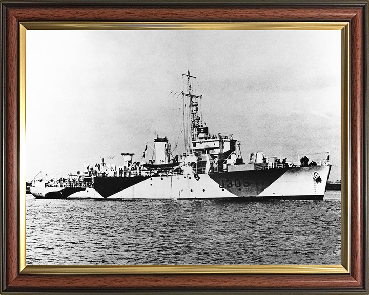 HMS Brave (J305) Royal Navy Algerine Class Minesweeper Starboard Side View Photo Print Wall Art Decor Posters, Prints, & Visual Artwork Hampshire Prints 10 x 8 Classic Frame No