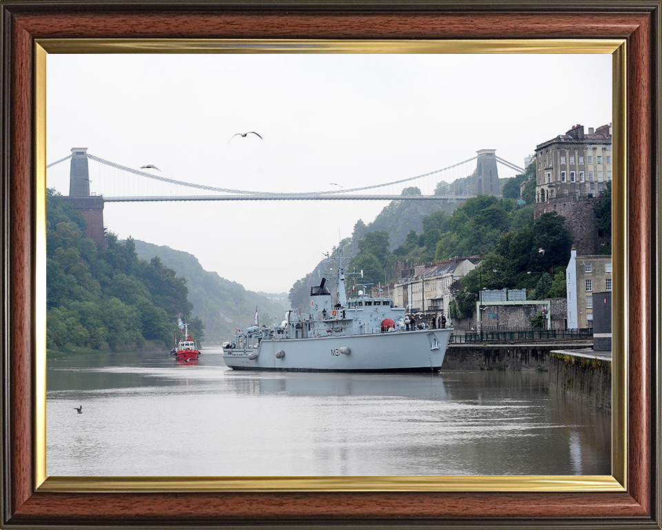 HMS Cattistock (M31) Royal Navy Hunt Class MineHunter Bristol 2011 Photo Print Wall Art Decor Posters, Prints, & Visual Artwork Hampshire Prints 10 x 8 Classic Frame No