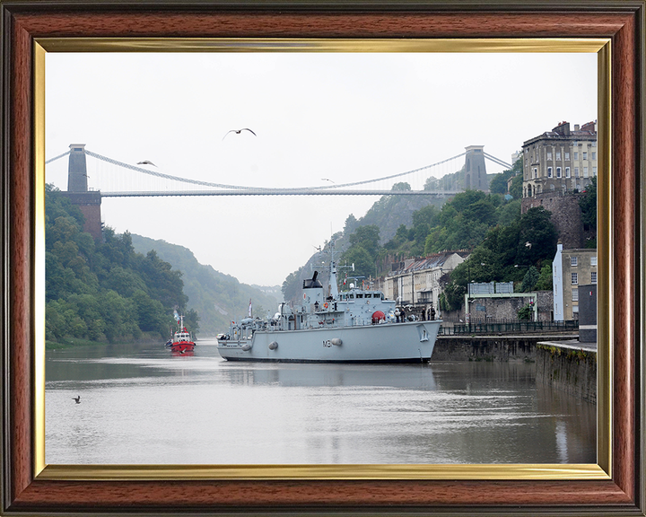 HMS Cattistock (M31) Royal Navy Hunt Class MineHunter Bristol 2011 Photo Print Wall Art Decor Posters, Prints, & Visual Artwork Hampshire Prints 10 x 8 Classic Frame No