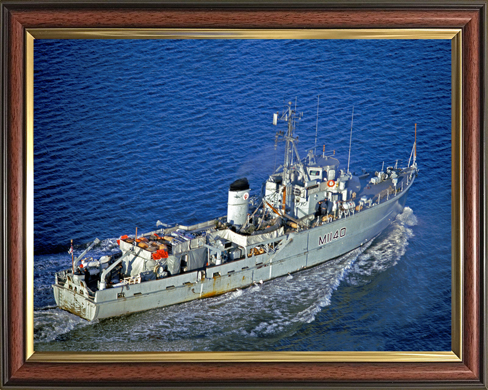 HMS Gavinton M1140 | Photo Print | Framed Print | Ton Class | Minesweeper | Royal Navy Hampshire Prints