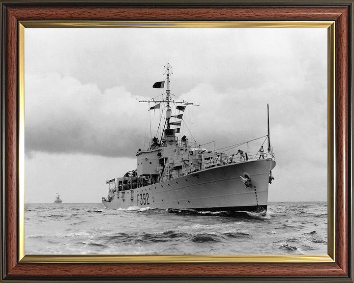 HMS Nadder F392 (K392) | Photo Print | Framed Print | River Class | Frigate | Royal Navy Hampshire Prints