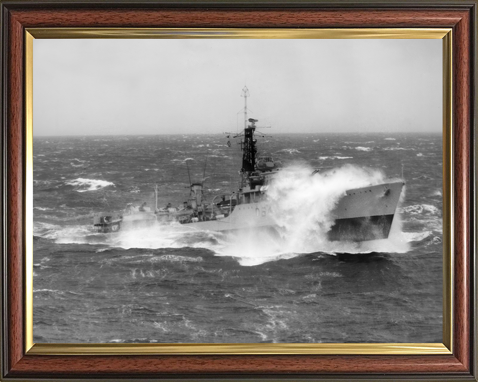 HMS Scorpion (D64) Photo Print - At Sea 1953 - Royal Navy Weapon Class Destroyer Hampshire Prints 10 x 8 Classic Frame No
