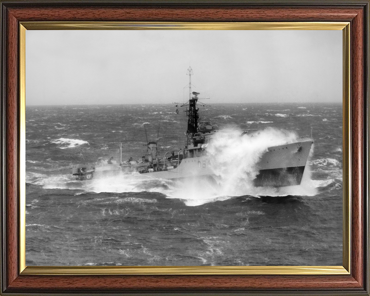 HMS Scorpion (D64) Photo Print - At Sea 1953 - Royal Navy Weapon Class Destroyer Hampshire Prints 10 x 8 Classic Frame No