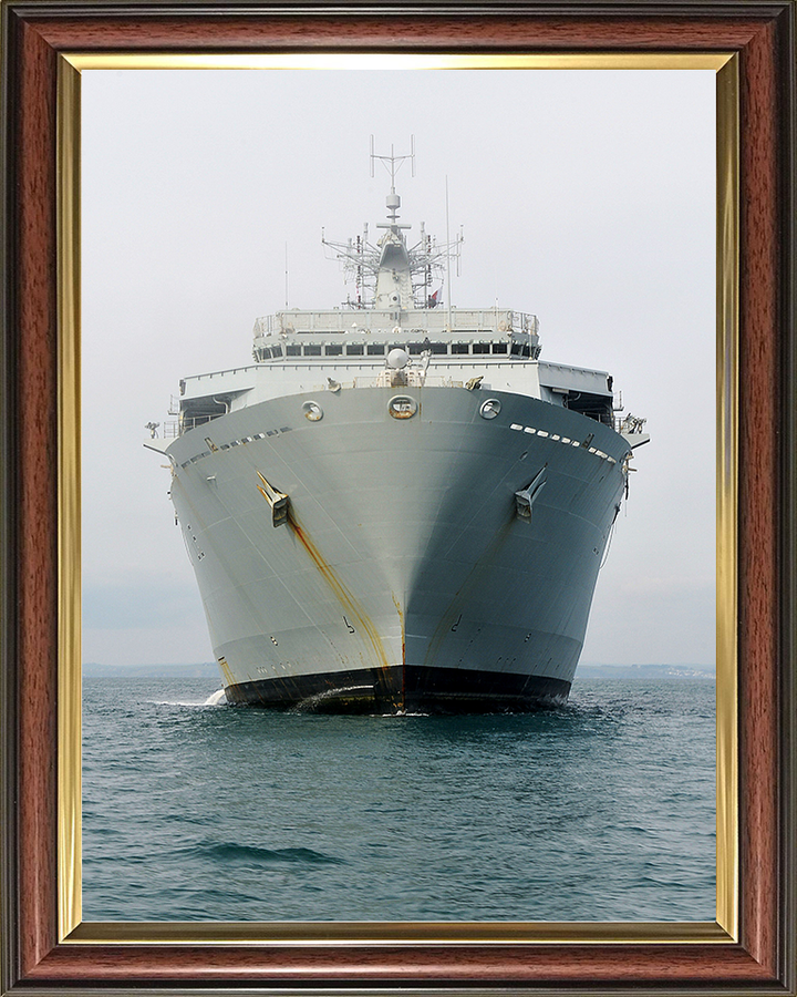 HMS Bulwark (L15) Royal Navy Albion Class Amphibious Ship Bow View Photo Print Wall Art Decor Posters, Prints, & Visual Artwork Hampshire Prints 10 x 8 Classic Frame No