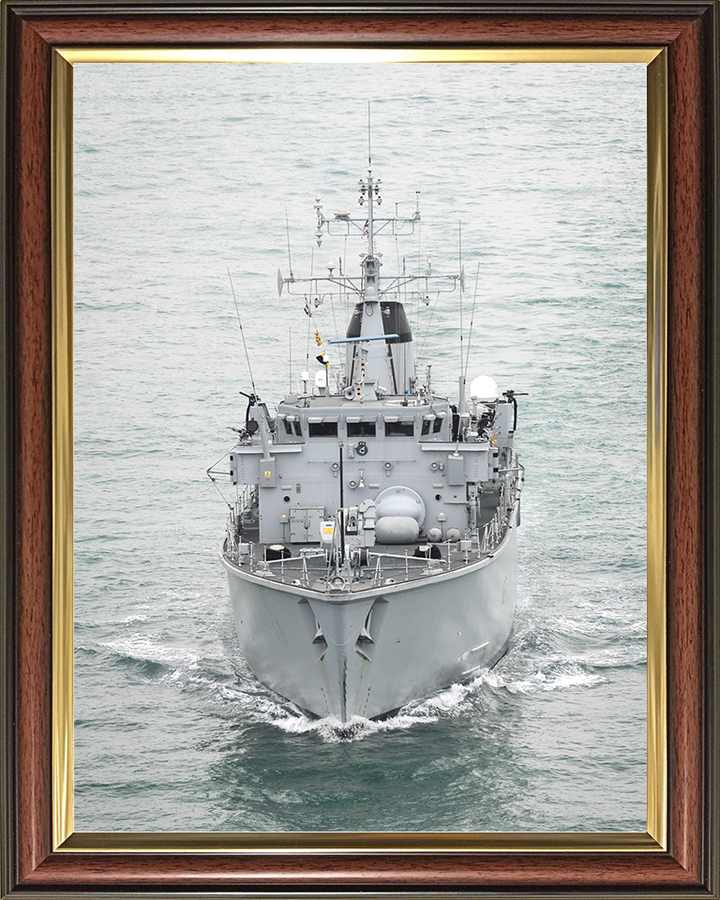 HMS Chiddingfold (M37) Royal Navy Hunt Class Minehunter High Bow View Photo Print Wall Art Decor Posters, Prints, & Visual Artwork Hampshire Prints 10 x 8 Classic Frame No
