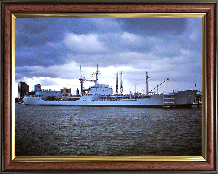 RFA Pearleaf (A77) Photo Print - Starboard View - Royal Fleet Auxiliary's Leaf Class Tanker Hampshire Prints 10 x 8 Classic Frame No