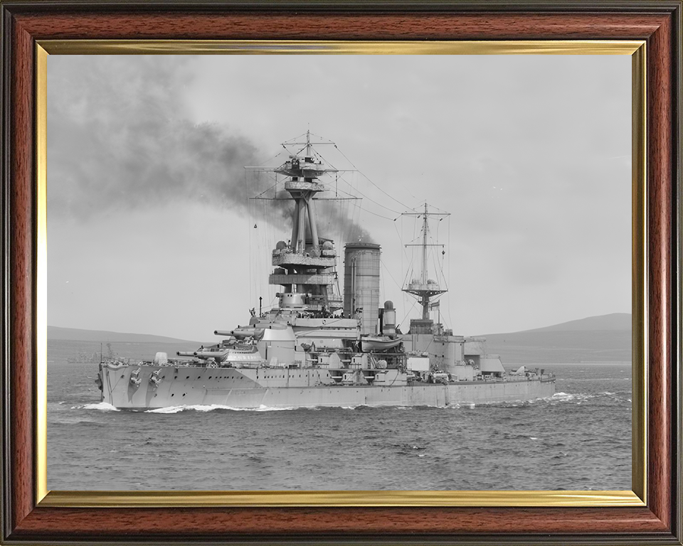 HMS Canada Photo Print - Port Side View - Royal Navy Super Dreadnought Battleship Hampshire Prints 10 x 8 Classic Frame No