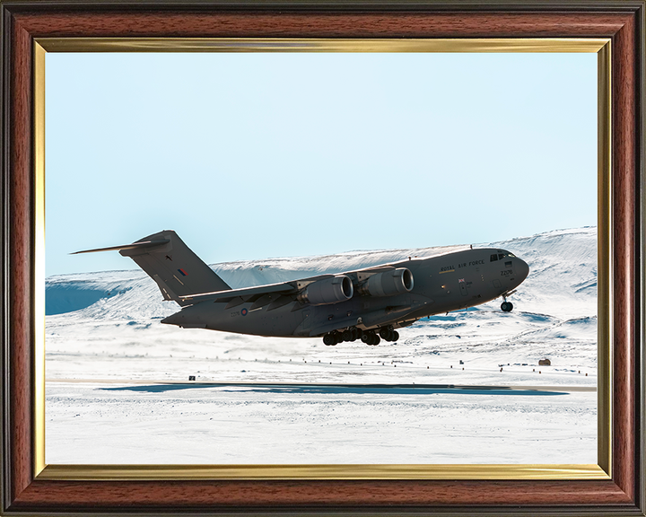 RAF C-17 Globemaster Takeoff Canada 2026 Photo Print Royal Air Force Aircraft Wall Art Posters, Prints, & Visual Artwork Hampshire Prints 10 x 8 Classic Frame No