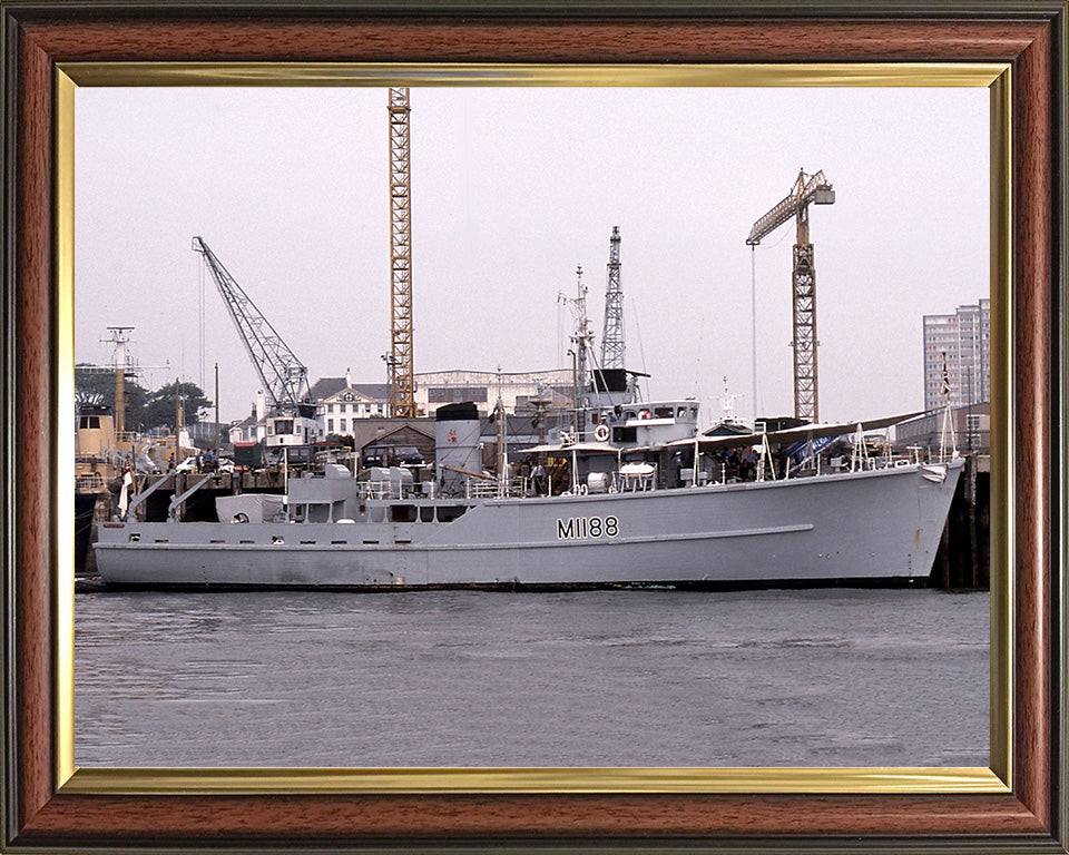 HMS Walkerton M1188 | Photo Print | Framed Print | Ton Class | Minesweeper | Royal Navy Hampshire Prints