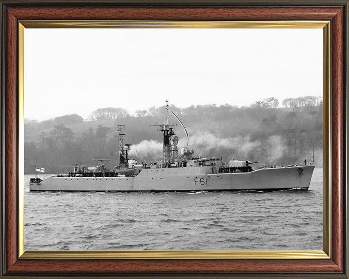 HMS Llandaff F61 | Photo Print | Framed Print | Salisbury Class | Frigate | Royal Navy Hampshire Prints