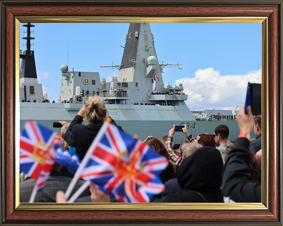 HMS Diamond (D34) Royal Navy Type 45 Destroyer Homecoming Photo Print Wall Art Decor Posters, Prints, & Visual Artwork Hampshire Prints 10 x 8 Classic Frame No