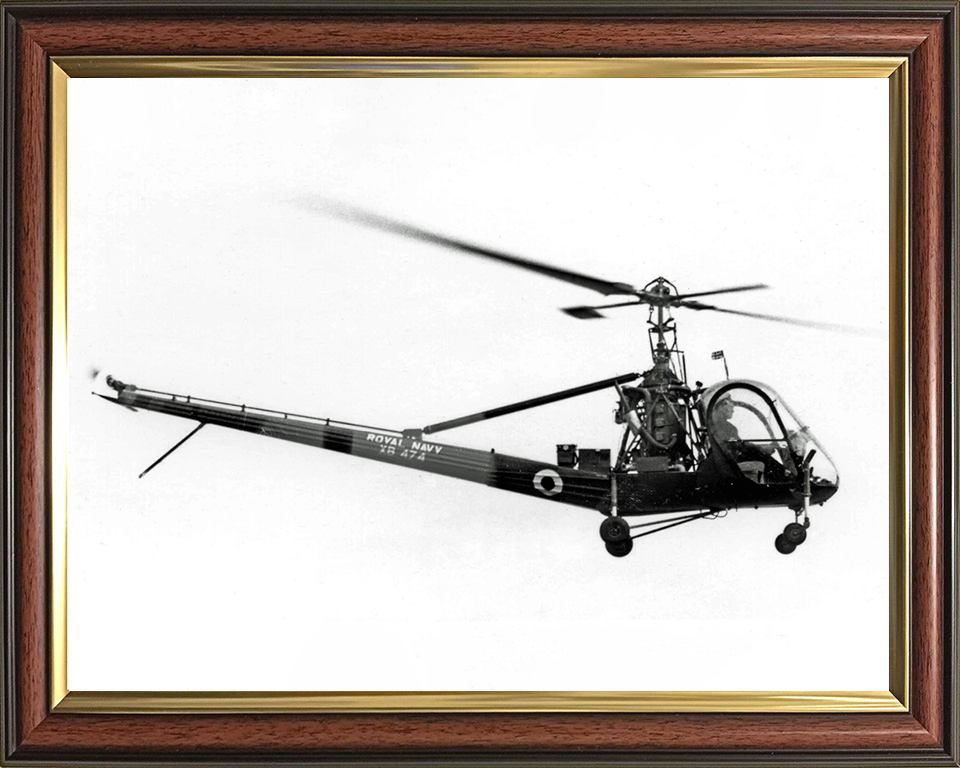 Hiller UH-12E Helicopter 1953 Photo Print - Royal Navy Aircraft Hampshire Prints 10 x 8 Classic Frame No