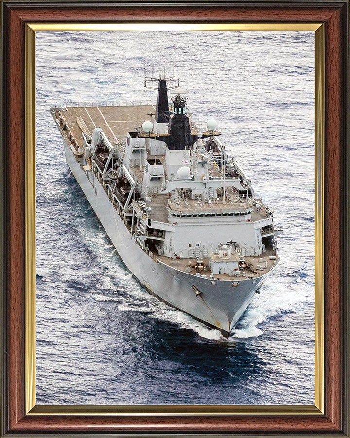 HMS Bulwark (L15) Royal Navy Albion Class Amphibious Ship High Starboard Bow View Photo Print Wall Art Decor Posters, Prints, & Visual Artwork Hampshire Prints 10 x 8 Classic Frame Yes