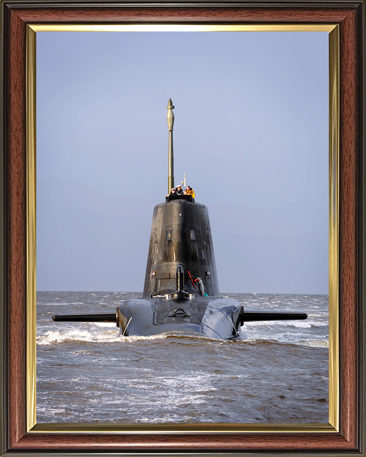 HMS Astute (S119) Photo Print - Bow View 2009 - Royal Navy Astute Class Submarine Hampshire Prints 10 x 8 Classic Frame No