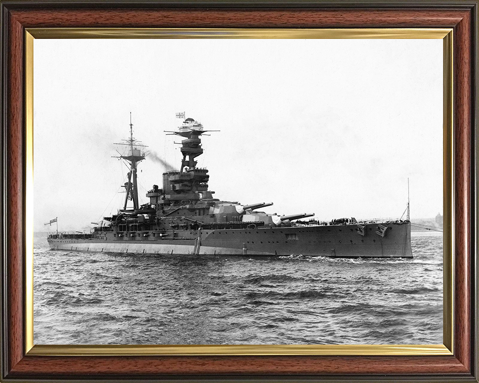 HMS Royal Oak (08) Photo Print - Entering Harbour - Royal Navy Revenge Class Battleship Posters, Prints, & Visual Artwork Hampshire Prints 10 x 8 Classic Frame No