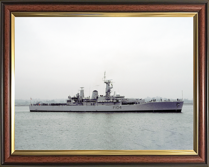 HMS Dido (F104) Royal Navy Leander Class Frigate Low Starboard Beam View Photo Print Wall Art Decor Posters, Prints, & Visual Artwork Hampshire Prints 10 x 8 Classic Frame No