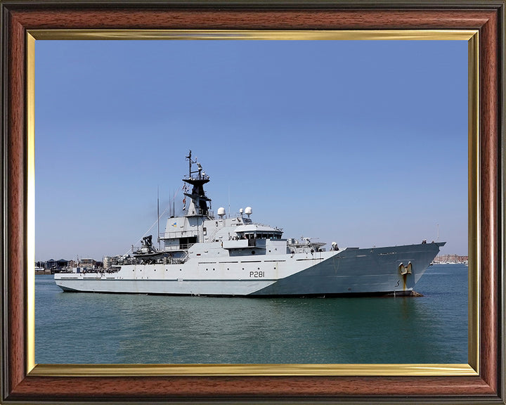 HMS Tyne P281 Royal Navy River class patrol vessel Photo Print or Framed Print - Hampshire Prints
