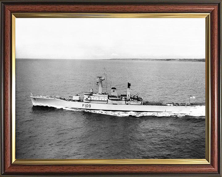 HMS Leander F109 | Photo Print | Framed Print | Leander Class | Frigate | Royal Navy Hampshire Prints