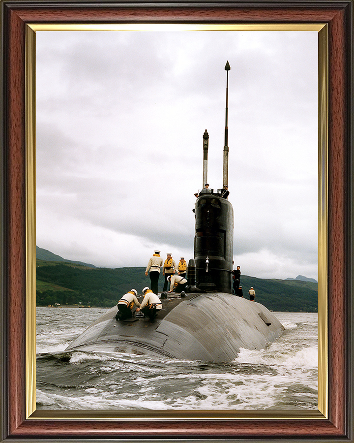 HMS Sovereign (S108) Photo Print - Underway 1992 - Royal Navy Swiftsure Class Submarine Hampshire Prints 10 x 8 Classic Frame No