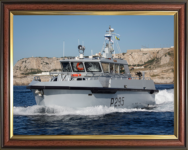 HMS Cutlass (P295) Photo Print - Underway - Royal Navy Cutlass Class Patrol Vessel Hampshire Prints 10 x 8 Classic Frame No