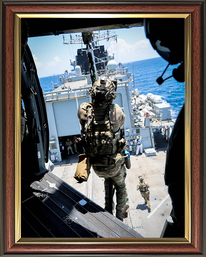Royal Marine Commando Fast Rope from a Merlin Photo Print - 42 Commando Hampshire Prints 10 x 8 Classic Frame No