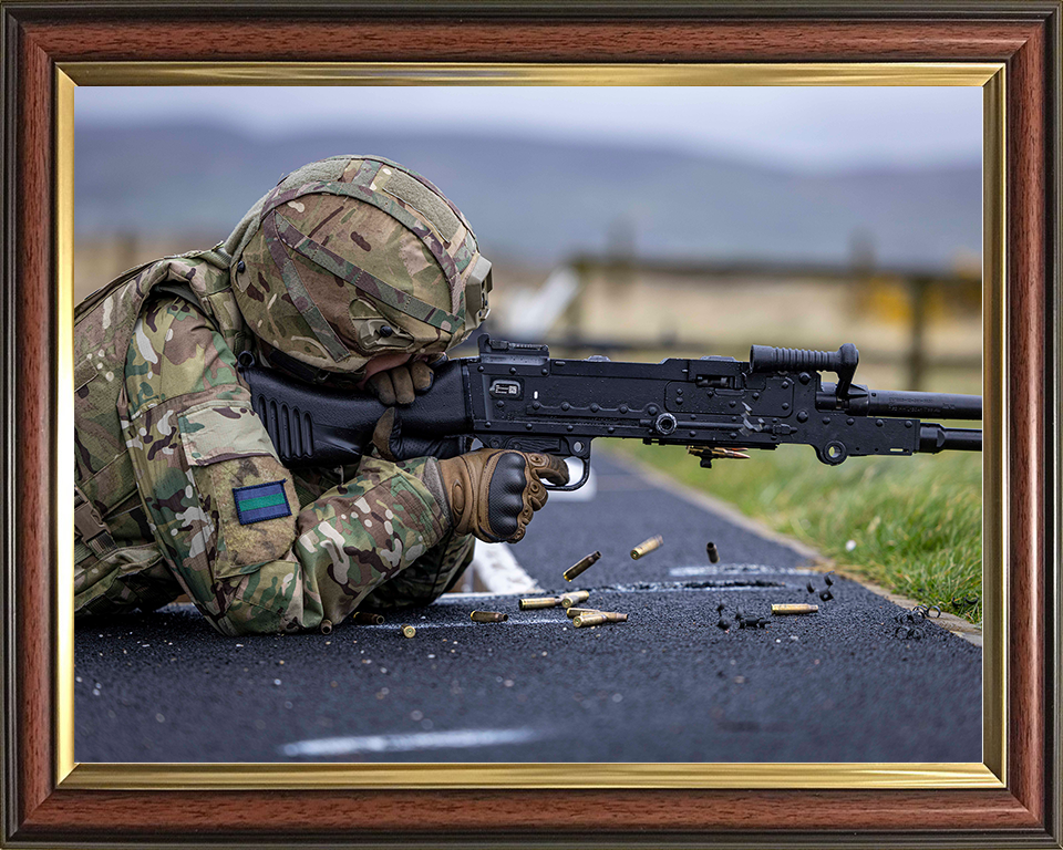 British Army Reserve Trooper firing a GPMG Photo Print Wall Art Military Decor Poster Posters, Prints, & Visual Artwork Hampshire Prints 10 x 8 Classic Frame No