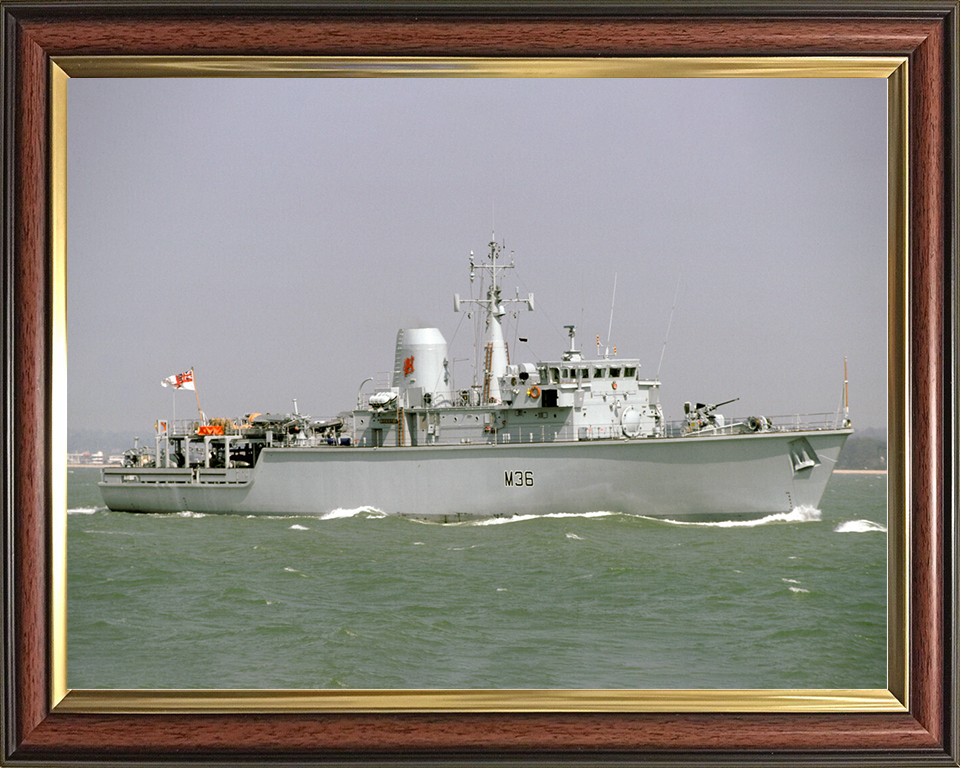 HMS Bicester (M36) Royal Navy Hunt Class Mine Warfare Vessel Underway Photo Print Wall Art Decor Posters, Prints, & Visual Artwork Hampshire Prints 10 x 8 Classic Frame No