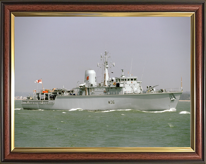 HMS Bicester (M36) Royal Navy Hunt Class Mine Warfare Vessel Underway Photo Print Wall Art Decor Posters, Prints, & Visual Artwork Hampshire Prints 10 x 8 Classic Frame No