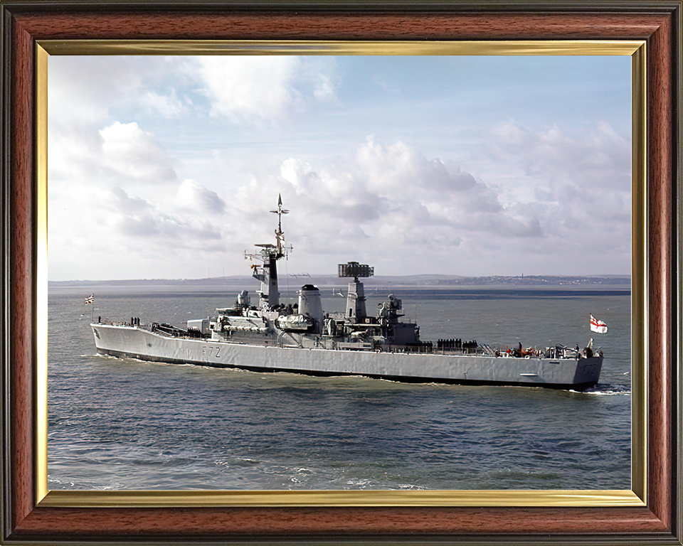HMS Ariadne (F72) Royal Navy Leander Class Frigate Leaving Harbour Photo Print Wall Art Decor Posters, Prints, & Visual Artwork Hampshire Prints 10 x 8 Classic Frame No