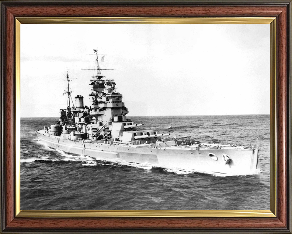 HMS Duke of York (17) Royal Navy King George V Class Battleship Starboard Bow View Photo Print Wall Art Decor Posters, Prints, & Visual Artwork Hampshire Prints 10 x 8 Classic Frame No